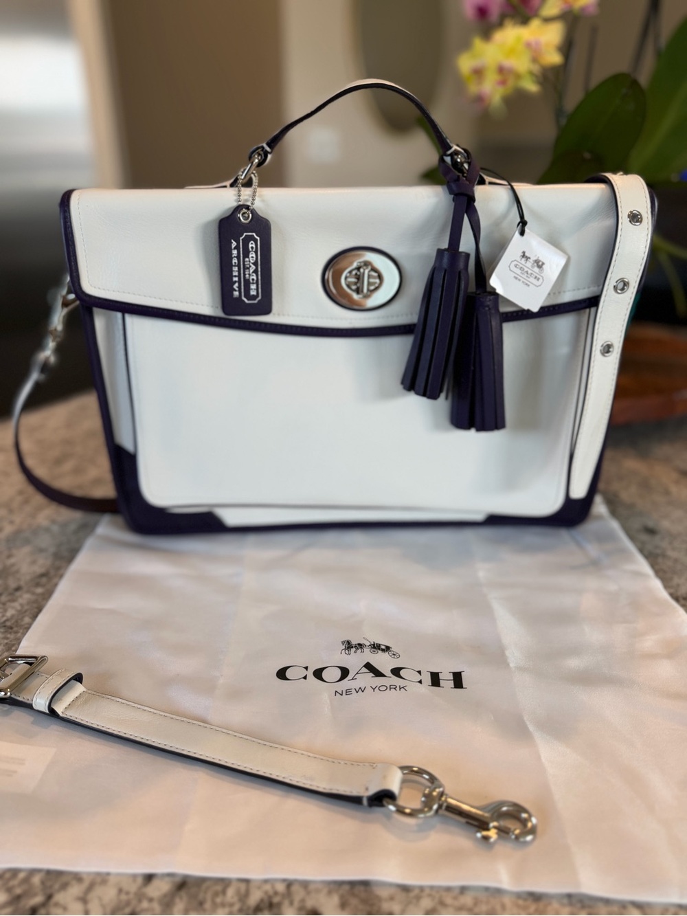 Coach-RARE Archive Two-Tone Slim Brief NWT - Picture 2 of 9